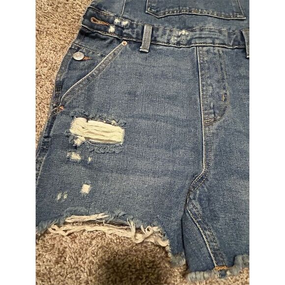 Wild Fable Women's Denim Frayed Overall Shorts Blue Size XS Standard Casual - Picture 3 of 7